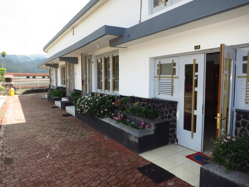 Hotel Selecta Batu  Esterno foto