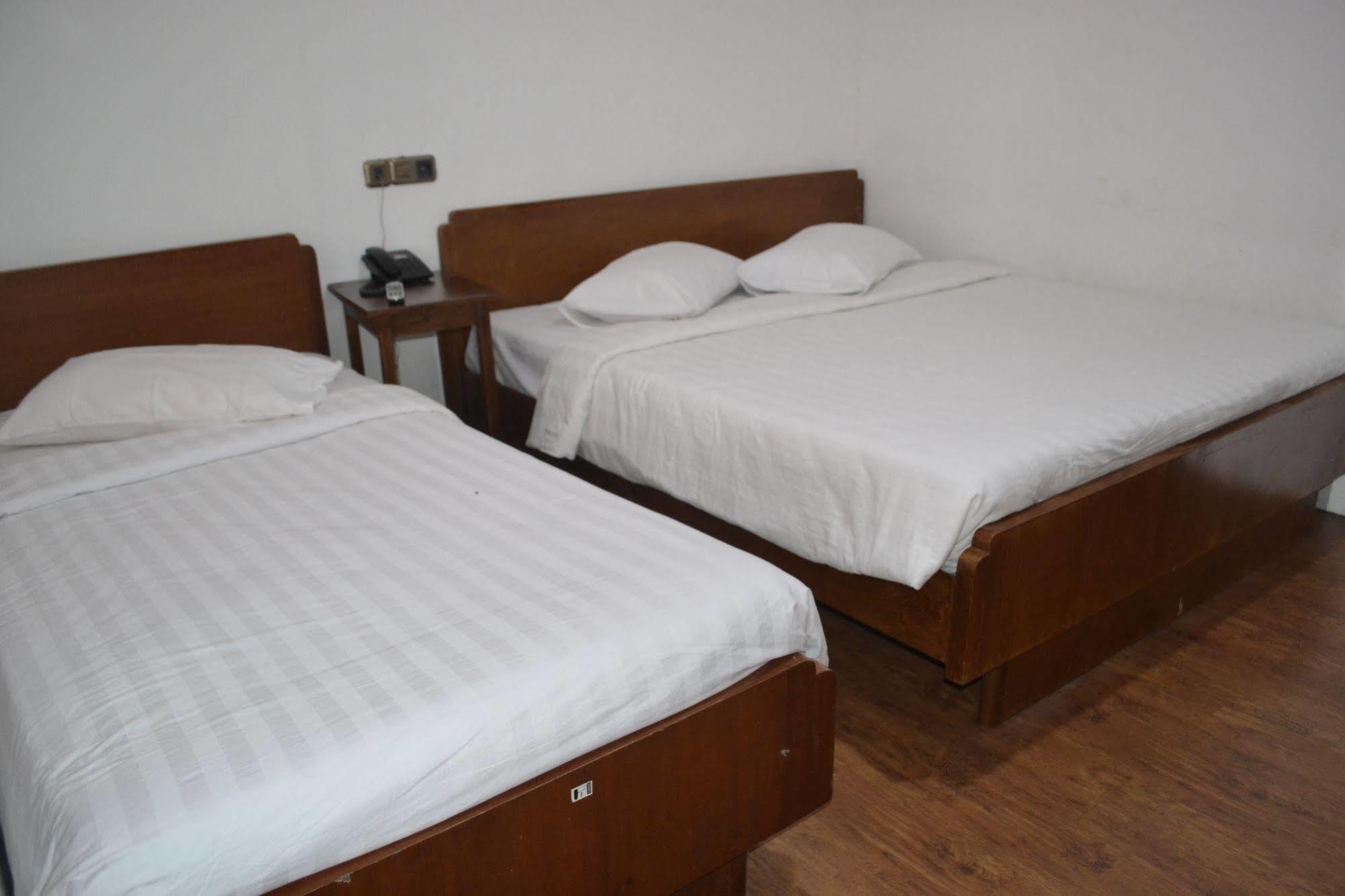 Hotel Selecta Batu  Esterno foto