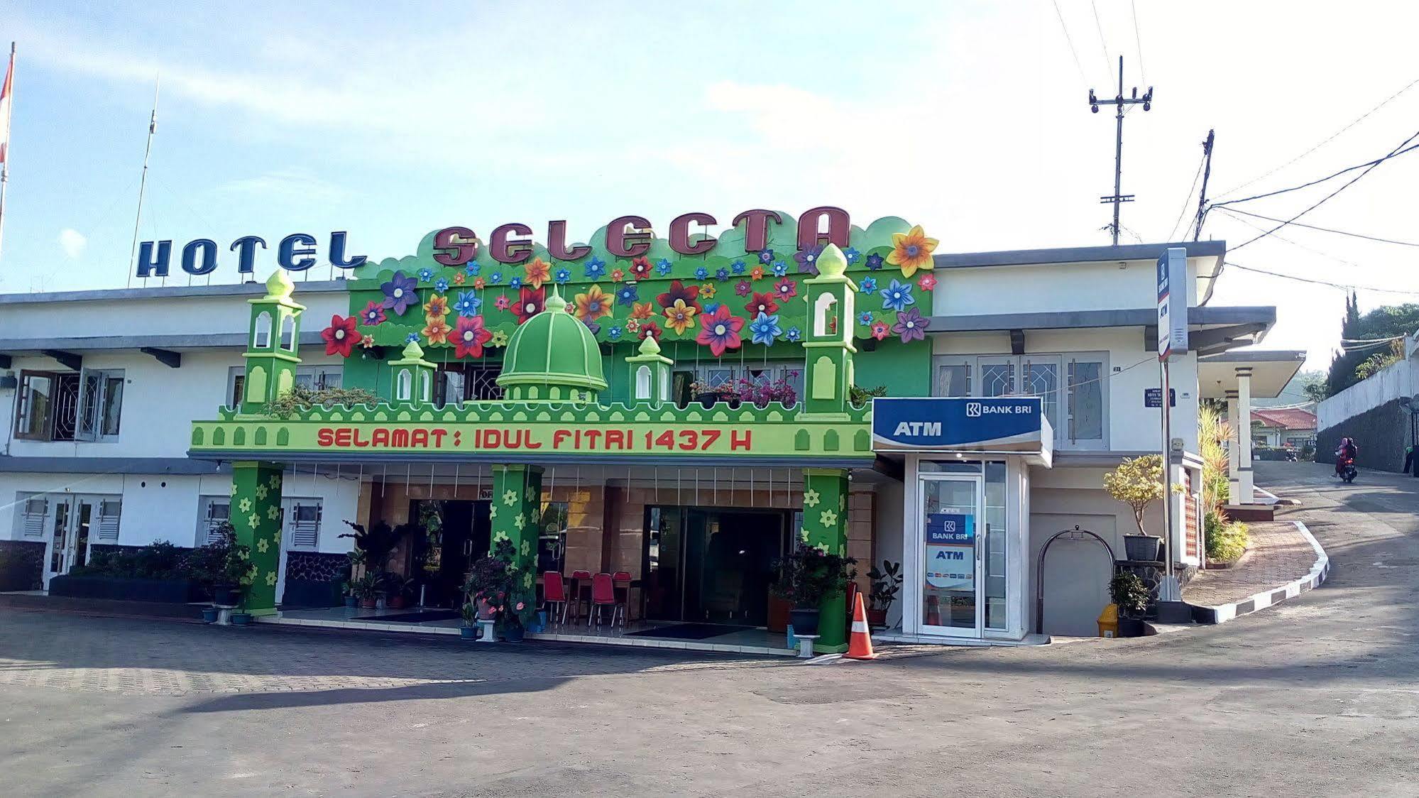 Hotel Selecta Batu  Esterno foto