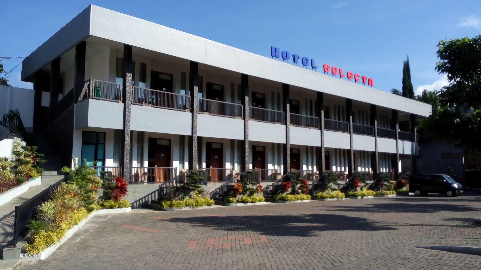 Hotel Selecta Batu  Esterno foto
