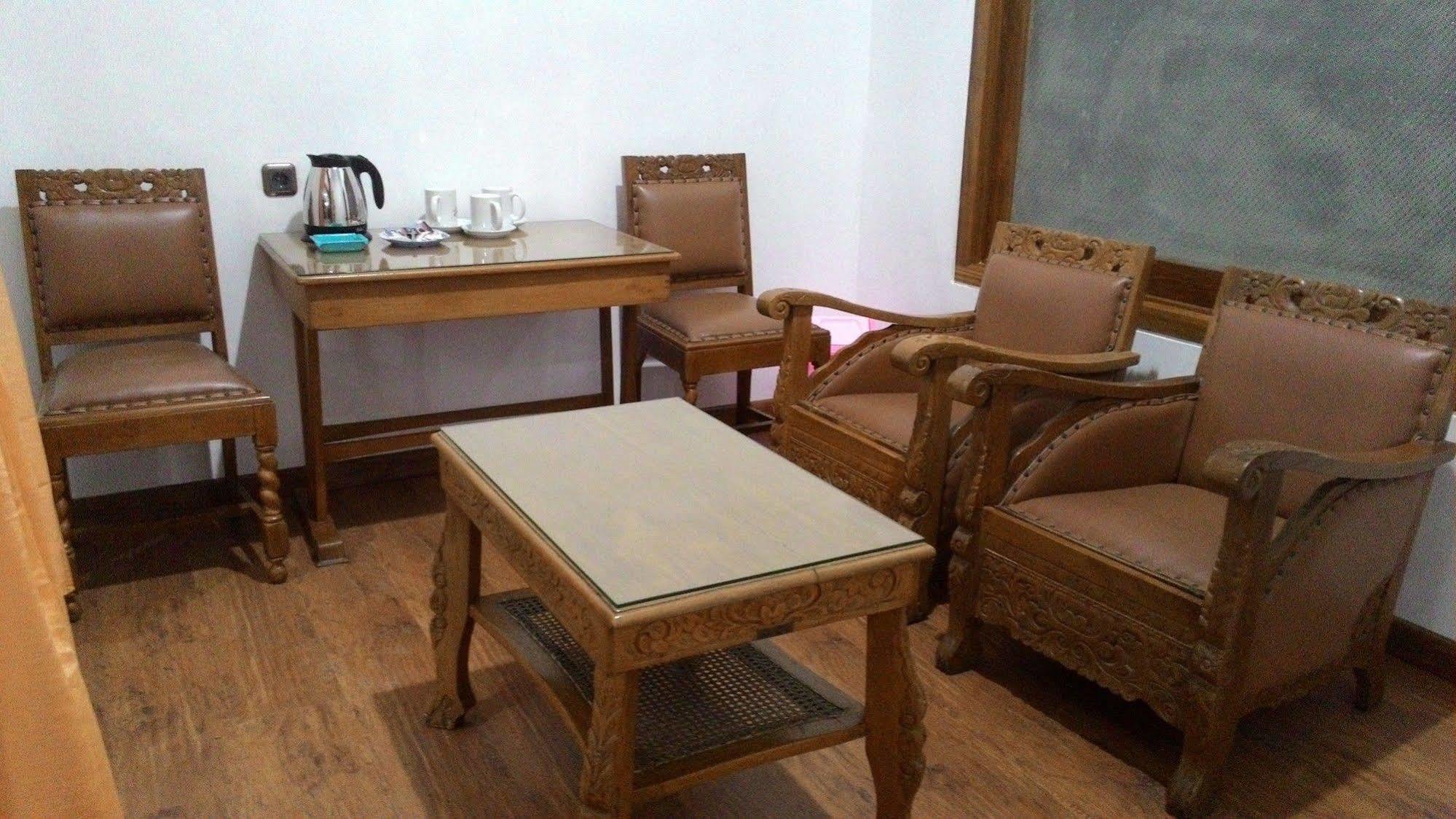 Hotel Selecta Batu  Esterno foto